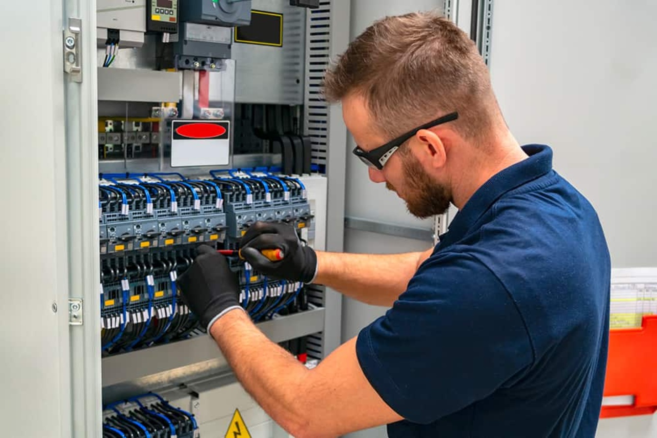 Elektroinstallateur (m/w/d) in Gebäudetechnik bei BraBa Elektrotechnik in Wiesbaden